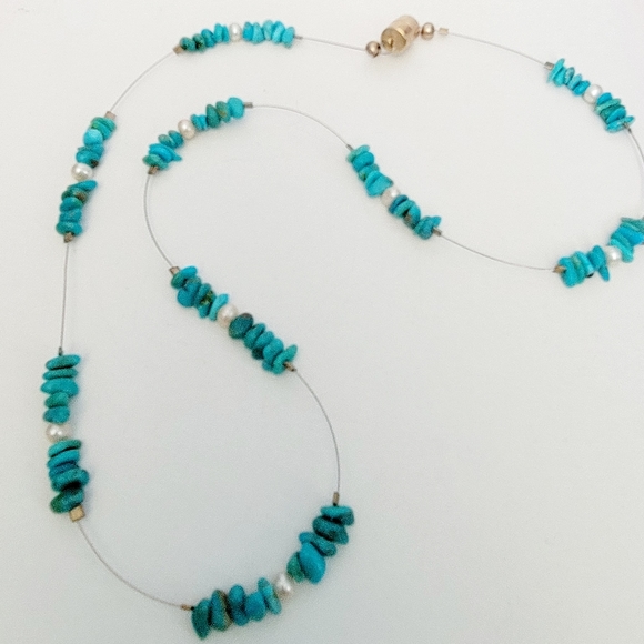 Handmade one of a kind turquoise and pearl necklace. - Picture 4 of 4